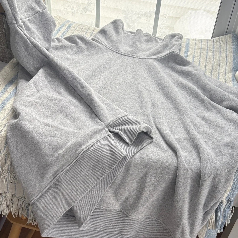 Time and Tru Heather Gray Turtleneck Sweatshirt - Picture 6 of 7